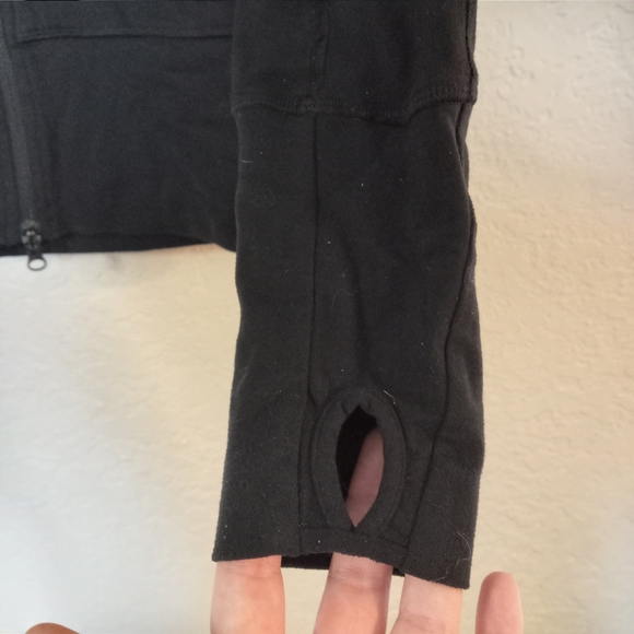 LULULEMON Stride Jacket Zip Up Black Athletic Sweater Size 6 - Picture 4 of 7